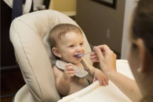 10 meilleures cuillères pour bébé pour faire des repas un jeu d'enfant !