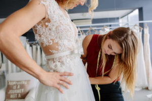 12 conseils de modification de robe de mariée d'un expert