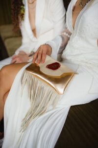 13 pochettes de mariée à emporter le jour de votre mariage