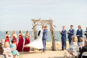 15 beaux voiles de mariée pour mariage sur la plage