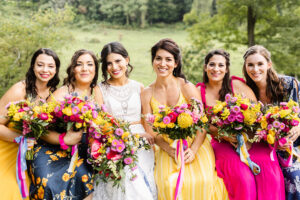16 façons d'ajouter de la couleur à votre mariage BridalGuide
