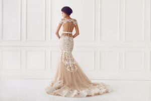 25 robes de mariée pures et illusion Wow-Factor