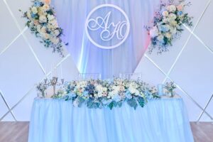 30 idées de table de mariage pour faire ressortir vos sièges