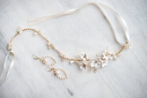 5 beaux accessoires de mariée canadiens pour compléter votre look de mariage