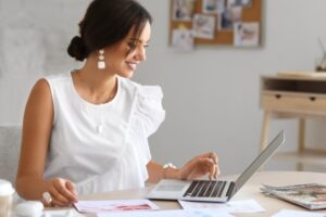 6 façons dont un organisateur de mariage vous fera économiser de l'argent