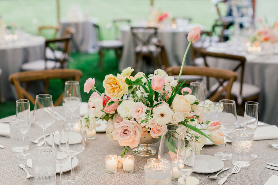 Backyard Spring Micro Wedding à New York — Ang Weddings and Events