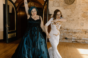 Ce script de cérémonie prouve que le mariage est la plus grande aventure |  Mariée décalée