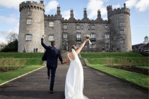 Cérémonie et réception de mariage : même lieu ou deux lieux ?