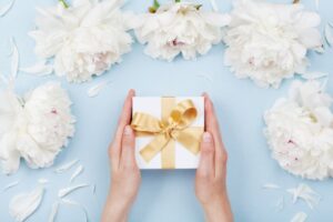Combien devraient coûter les articles du registre de mariage ?