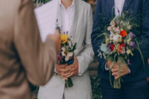 Comment devenir un célébrant de mariage