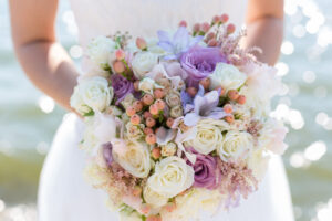 Comment économiser de l'argent sur les fleurs de mariage : 20 conseils pour les couples
