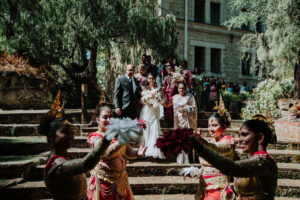 Comment organiser une cérémonie de Poruwa sri-lankaise et d'autres traditions culturelles