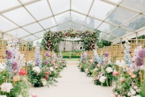 Comment réutiliser votre décoration de mariage et vos fleurs le jour de votre mariage