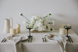 Créer un brunch de mariage minimaliste et intime !