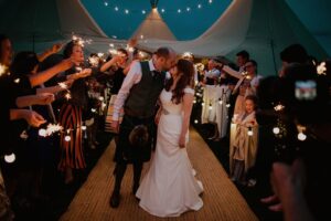DIY Festival Farm Wedding dans les Scottish Borders