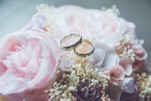De la mariée à la future mariée : conseils aux couples fiancés