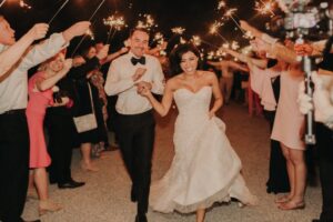Fiancé?  Nous avons des idées de mariage d'automne et des conseils de planification juste pour vous!