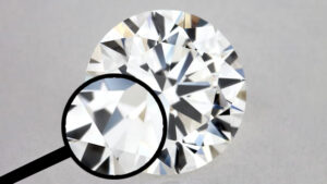Zoom into Inclusion for VVS2 Diamond