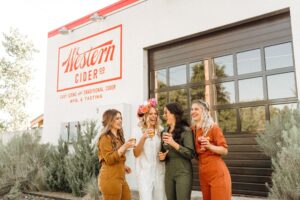 Guide de l'enterrement de vie de jeune fille |  Cidre occidental à Missoula, Montana