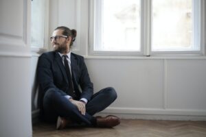 Inspiration de coupe de cheveux pour le jour du mariage pour les hommes en 2022