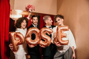Inspiration théâtrale pour un double mariage intime