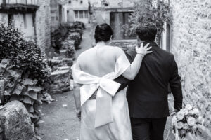 La fugue intime de Betsy et Zach dans la campagne française |  J'aime ma robe®