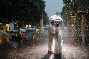 Le jour du mariage pluvieux romantique et magique de Nicole et Trent