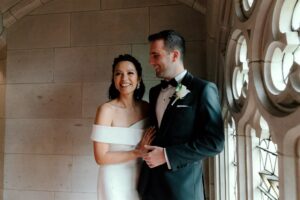Le mariage NGV moderne et élégant de Pauline et Charlie