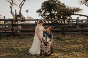Le mariage côtier de Mieka et Paul dans le nord du Queensland