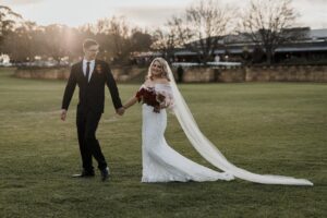 Le mariage d'hiver ensoleillé d'Anita et Jarred chez Sandalford Wines