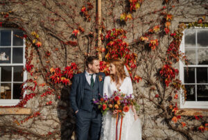 bride and groom autumn