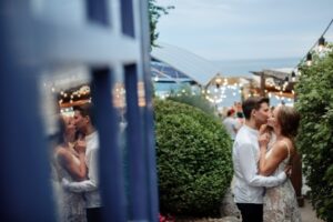 Les avantages et les inconvénients d'un micro mariage