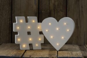 Les choses à faire et à ne pas faire des hashtags de mariage
