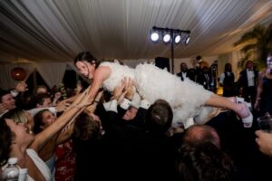 Les mariées veulent juste s'amuser – Tara Guerard Soiree