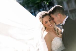 Mariage chic en ville à l'hôtel Monaco - Burgh Brides