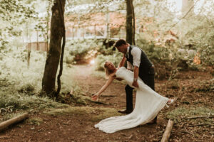 Mariage dans les bois avec une vraie mariée dans Made With Love Lola