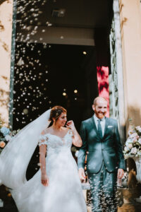 Mariage dans une villa toscane romantique et rêveuse rose et bleu