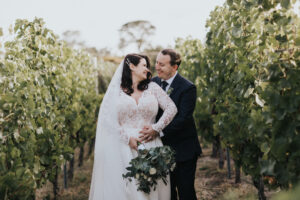 Mariage élégant dans un vignoble de Tasmanie - Mariage à pois