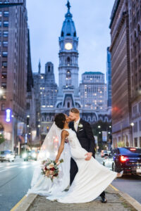 Mariage élégant et sophistiqué à la Pennsylvania Academy of Fine Arts