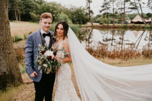 Mariage rustique Boho Tipi Hertfordshire Farm avec Happy Vibes