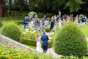 Mariages intérieurs ou extérieurs : comment choisir