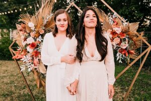 Notre mariage chaleureux et intentionnel LGBTQ+ à 40 000 $ à Austin, TX
