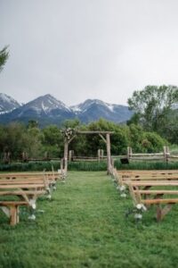 Organisez un mariage inoubliable dans le Colorado à Howard Creek Farm