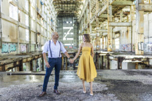 Photos de fiançailles dans une centrale électrique abandonnée