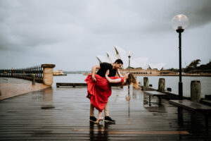 Photos de fiançailles de Rainy Sydney - Mariage à pois