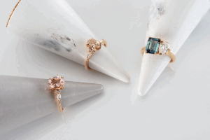 Pourquoi devriez-vous choisir une conception de bague de fiançailles sur mesure