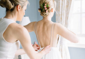 Quand dois-je commencer à acheter des robes de mariée ?