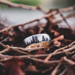 Quel métal convient à votre bague de fiançailles sans pierre ?  |  Mariée décalée