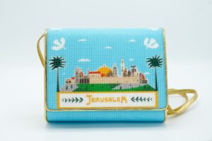 https://sharonwilkes.com/collections/allbagsview/products/jerusalem-marilyn