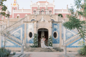 Séance de mariage : romance royale dans un palais portugais